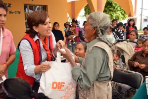 Capacita DIF de San Pedro Cholula a comités de comedores