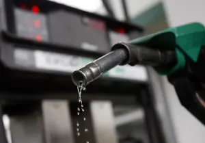 Hacienda aclara baja en precio de gasolina