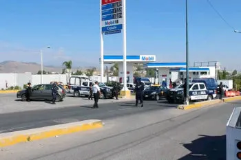 Asaltan camioneta de valores en Santa Clara Ocoyucan; hay un detenido
