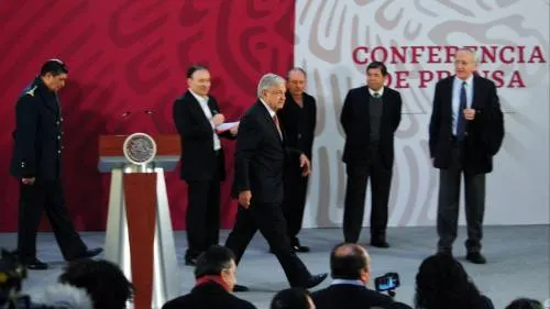 Tenemos que liberar fondos, se le daba muy poco a la gente: AMLO sobre despidos