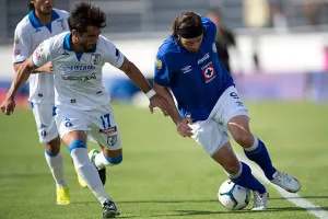 Se enfrentan porras de Cruz Azul y Querétaro