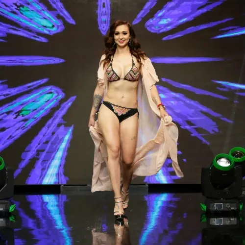 Alhy Garza, la sensual chica que roba suspiros en Instagram