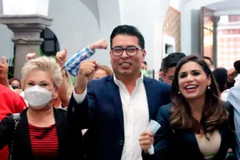 ¡Una de chifladitos! Néstor Camarillo se autodestapa por la gubernatura de Puebla