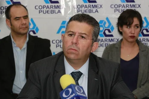 Piden CCE y Coparmex aprender a vivir con el virus y no solo atentar contra el sector privado