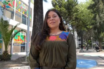 Estudiante totonaca de la BUAP impulsa ciencia comunitaria y defensa del patrimonio desde la Sierra Norte