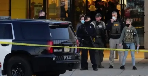Suman ocho heridos por tiroteo en centro comercial de Wisconsin