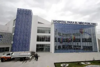 Con entrega de juguetes, SEDIF genera sonrisas en niñas y niños del HNP
