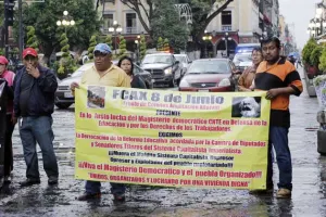 Maestros alegan que instituto de evaluación docente es instrumento represivo