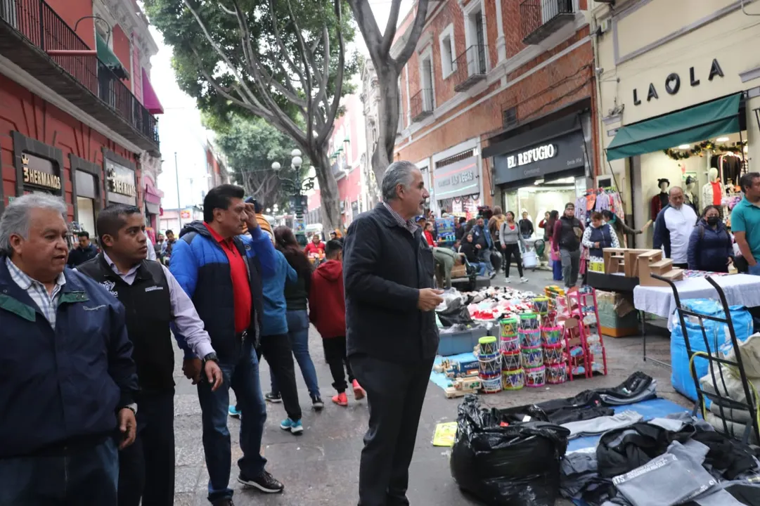 Segom realiza recorrido en calles del Centro Histórico para verificar el reordenamiento de ambulantes
