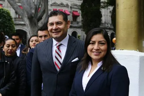 Confirma Claudia Rivera continuidad de Ana Dixon en la Segom y la defiende