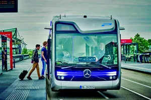 El autobús sin conductor de Mercedes-Benz ya funciona sólo