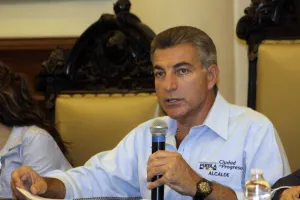 Refrenda Tony Gali respeto al proceso interno del PAN