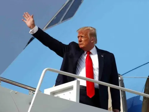 Trump sigue campaña mientras EU suma récords de covid-19