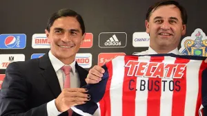 Crecen rumores de salidas de Palencia y Bustos de Chivas
