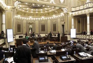Izquierda rechaza hacer obligatorios gobiernos de coalición