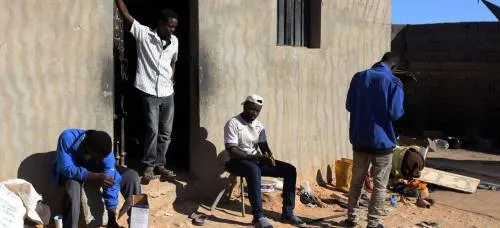 Oasis libio da refugio a migrantes desamparados