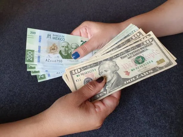 Peso frente al dólar