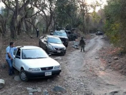Emboscan a policías de Zihuatanejo y Petatlán