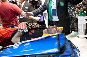 Femexfut descarta complicaciones de Corona tras golpe en el cuello