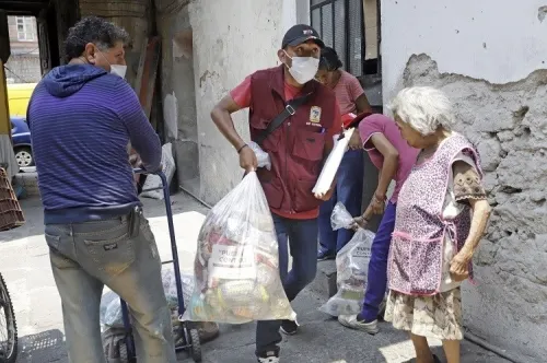 Habrá apoyos económicos y paquetes alimentarios en una segunda etapa: Barbosa