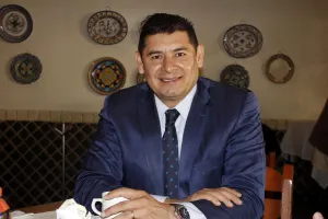Armenta se baja de la puja por la candidatura del PRI