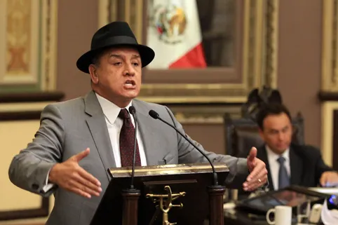 Diputados viajan a Qatar