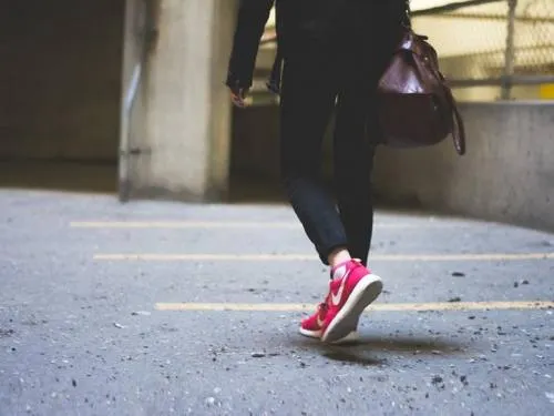Ejecutivos de Nike renuncian luego de investigaciones por acoso