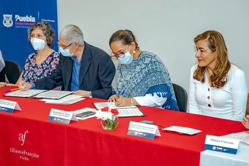 SMDIF Puebla y Alianza Francesa