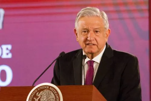 Con un solo cambio, envía AMLO ternas de la CRE
