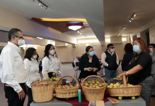 Vincula SDR a sector restaurantero con productoras y productores poblanos
