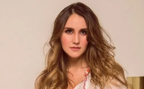 Dulce María anuncia nacimiento de su bebé con tierna foto