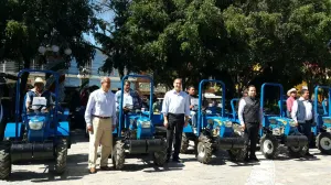 En Texmelucan, RMV entrega apoyos e inaugura mejoramiento urbano