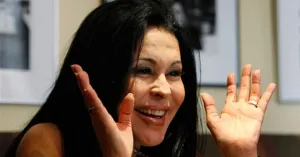 Por críticas, Venezuela quitará nacionalidad a María Conchita Alonso