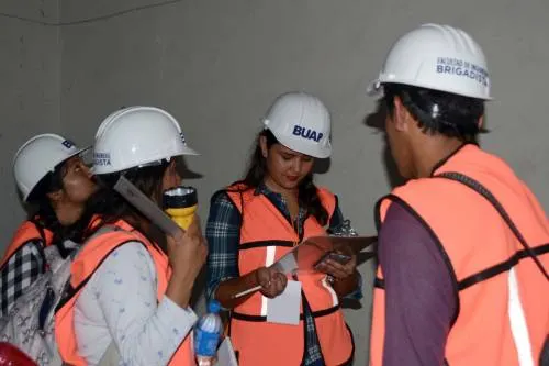 Las brigadas de la BUAP llevan su ayuda a Chietla