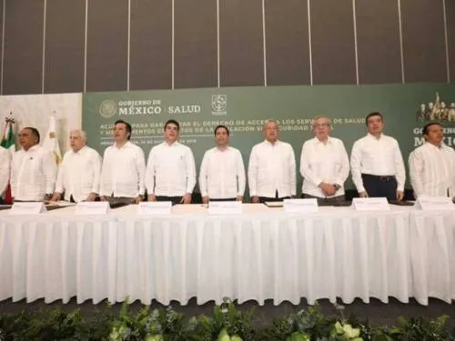 López Obrador busca federalizar todo el sistema de salud; acuerdan gratuidad en 8 estados
