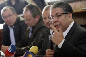 Doger a favor de exámenes toxicológicos y tres de tres para candidatos