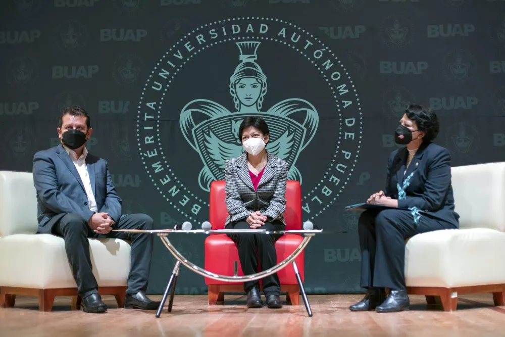 Tenemos que ser una universidad ejemplar en el uso de los recursos: Lilia Cedillo