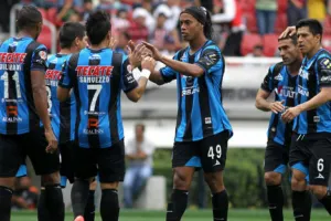 Querétaro busca terminar con el invicto de Cruz Azul