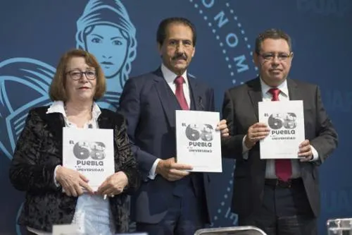 Presenta AEO el libro El 68 en Puebla y su Universidad, de la historiadora Gloria Tirado Villegas