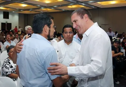 Inicia Moreno Valle foros ciudadanos