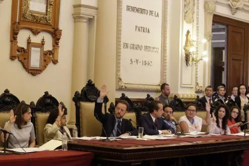 Cabildo aprueba tope de financiamiento de hasta 800 mdp para seguridad y pavimentaciones
