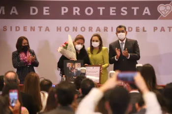 El mensaje de doña Rosario, la asunción de Gaby y los aplausos de la diputada Mier