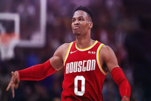 Rusell Westbrook, de los Rockets, da positivo a Covid-19