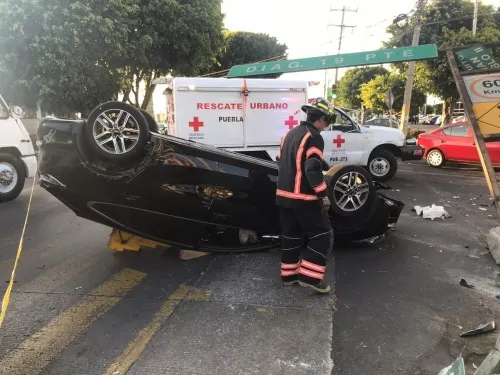 Se llevan a peatón durante volcadura en Las Ánimas