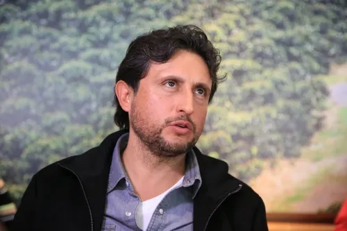 El Exilio Dorado de José Juan Espinosa