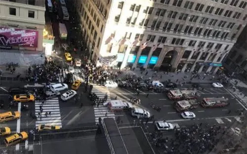 Múltiple atropello deja al menos 3 heridos en Manhattan