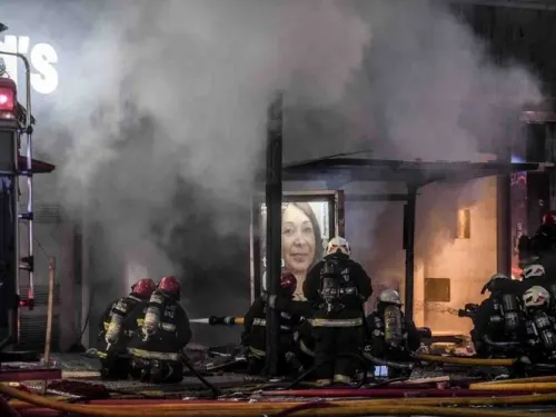 Tres bomberos en estado grave tras incendio en Buenos Aires
