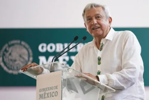 López Obrador anuncia revisión jurídica y subasta de casa en Cozumel