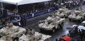 RMV encabeza Desfile de Independencia