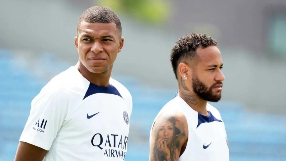 Descartan en PSG problemas entre Mbappé y Neymar